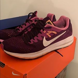 Nike Air Zoom Structure 21 Sneakers